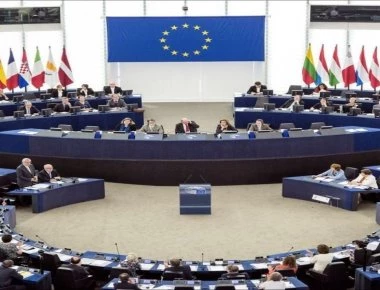 Ευρωκοινοβούλιο: Ενέκρινε τη χαλάρωση των κανόνων για τα «κόκκινα» δάνεια